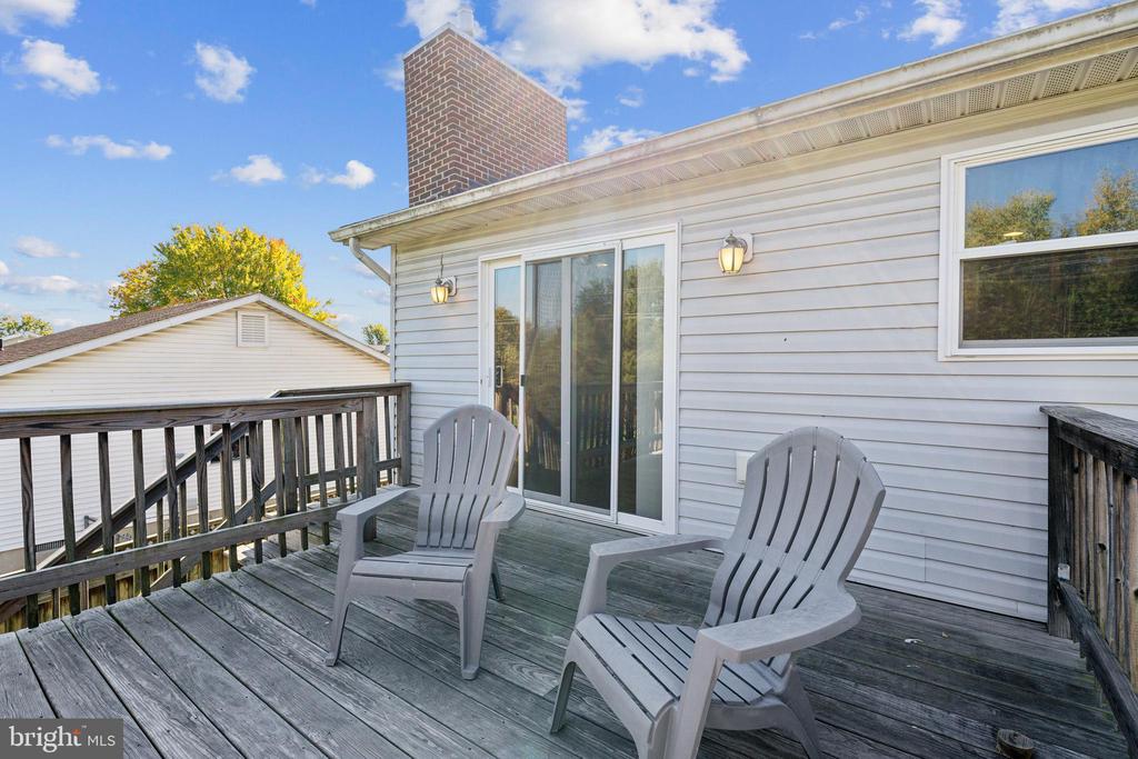 318 BLUEBIRD DRIVE