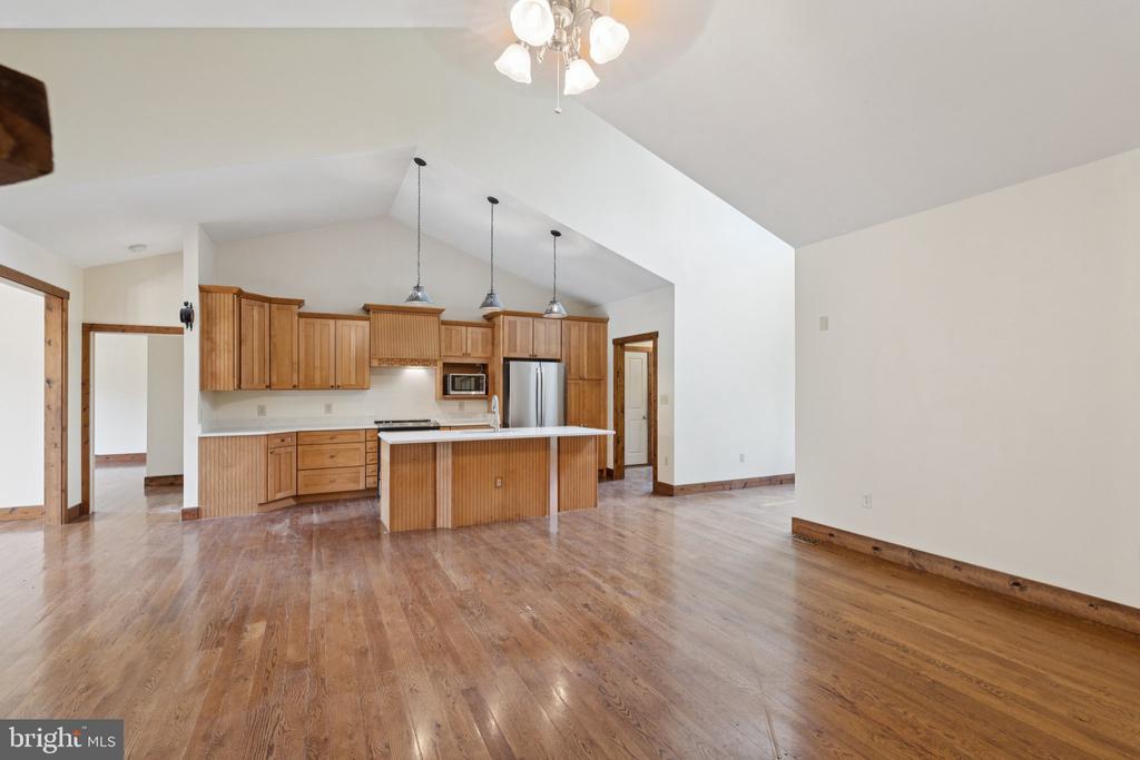 2716 HUNTING RIDGE ROAD