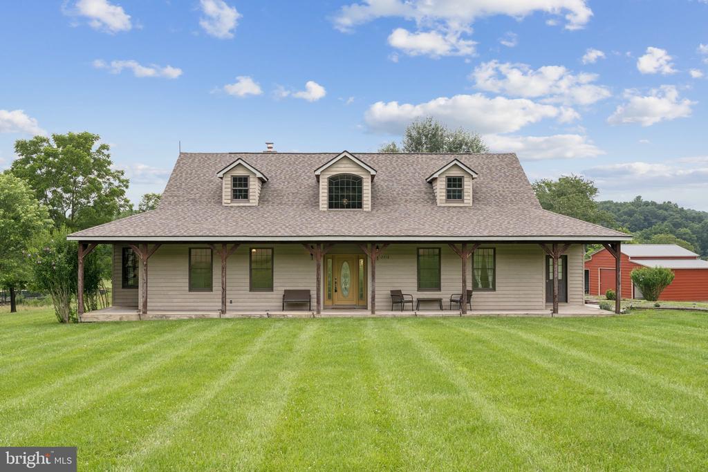 2716 HUNTING RIDGE ROAD