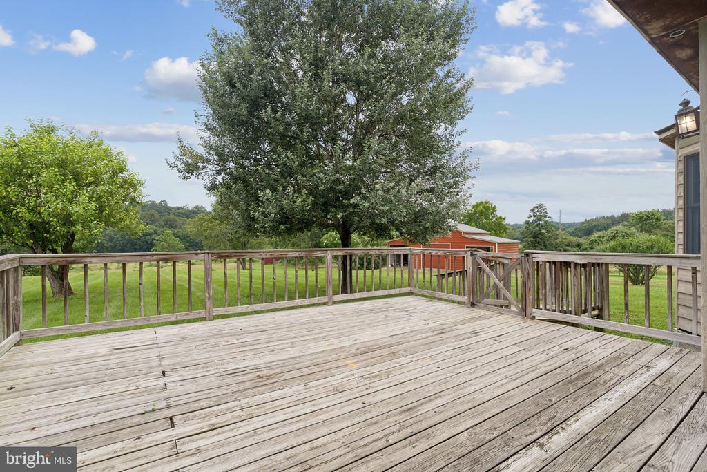 2716 HUNTING RIDGE ROAD