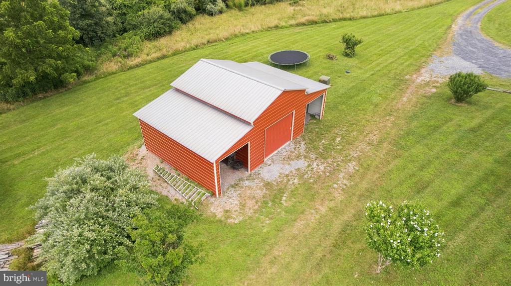 2716 HUNTING RIDGE ROAD