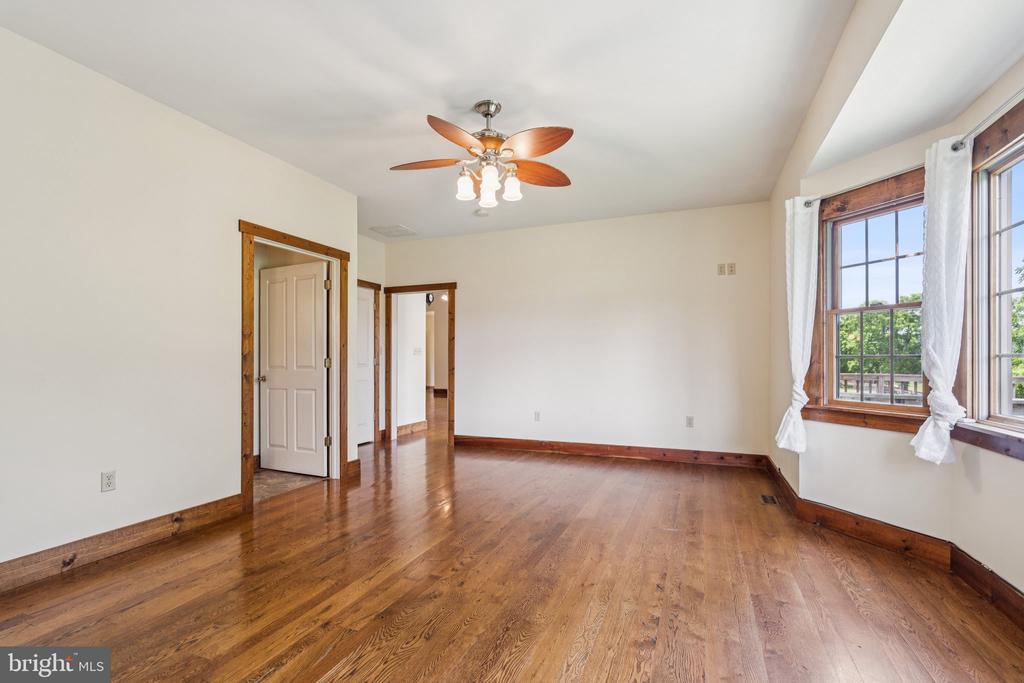 2716 HUNTING RIDGE ROAD