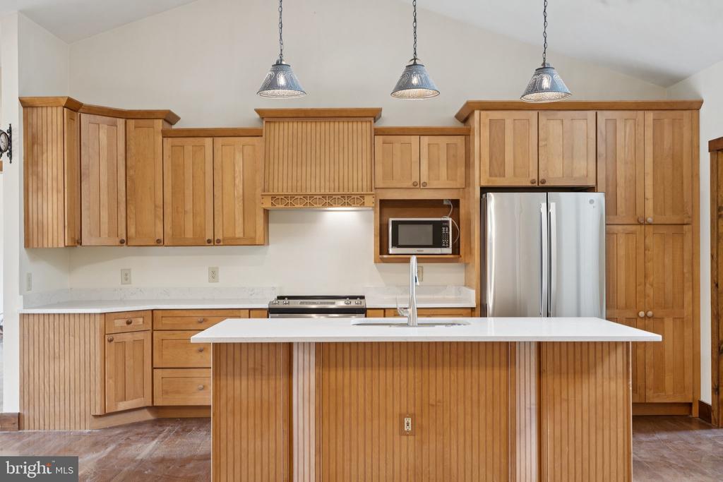 2716 HUNTING RIDGE ROAD