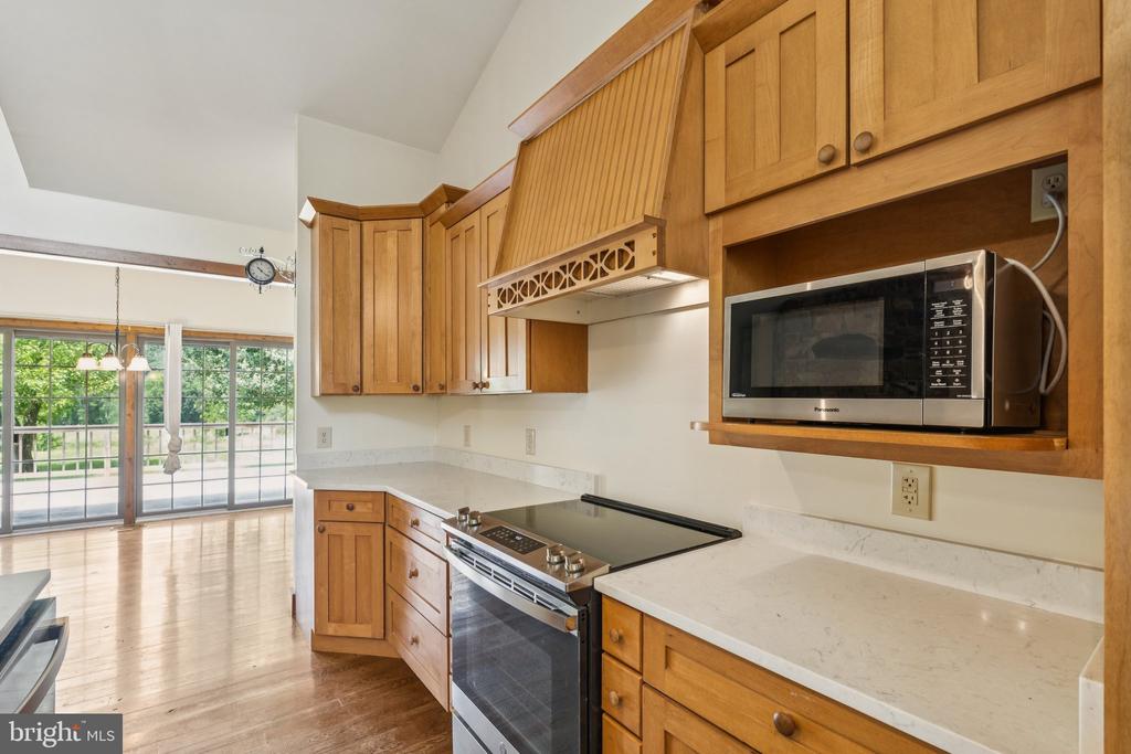 2716 HUNTING RIDGE ROAD