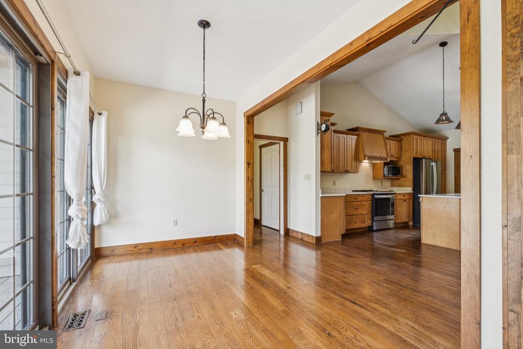 2716 HUNTING RIDGE ROAD