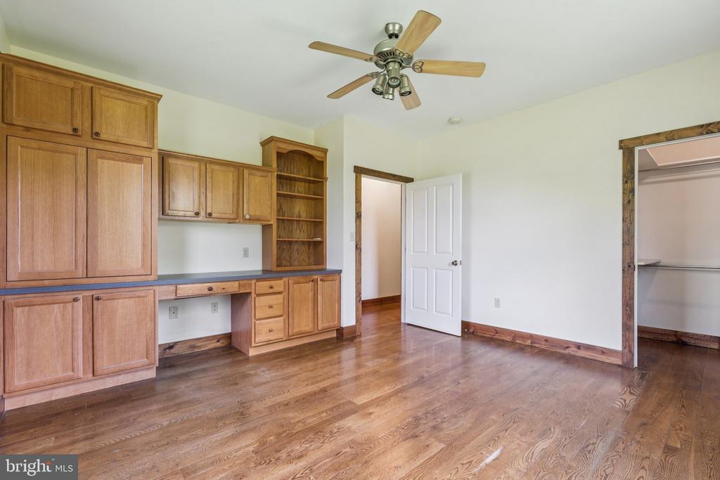 2716 HUNTING RIDGE ROAD