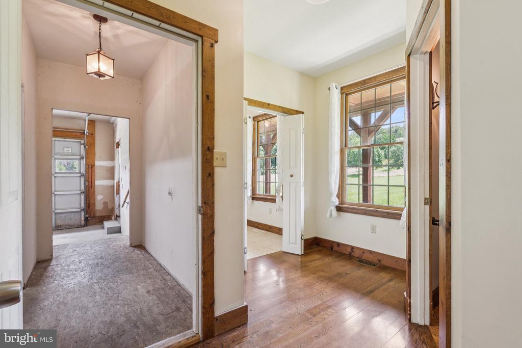 2716 HUNTING RIDGE ROAD