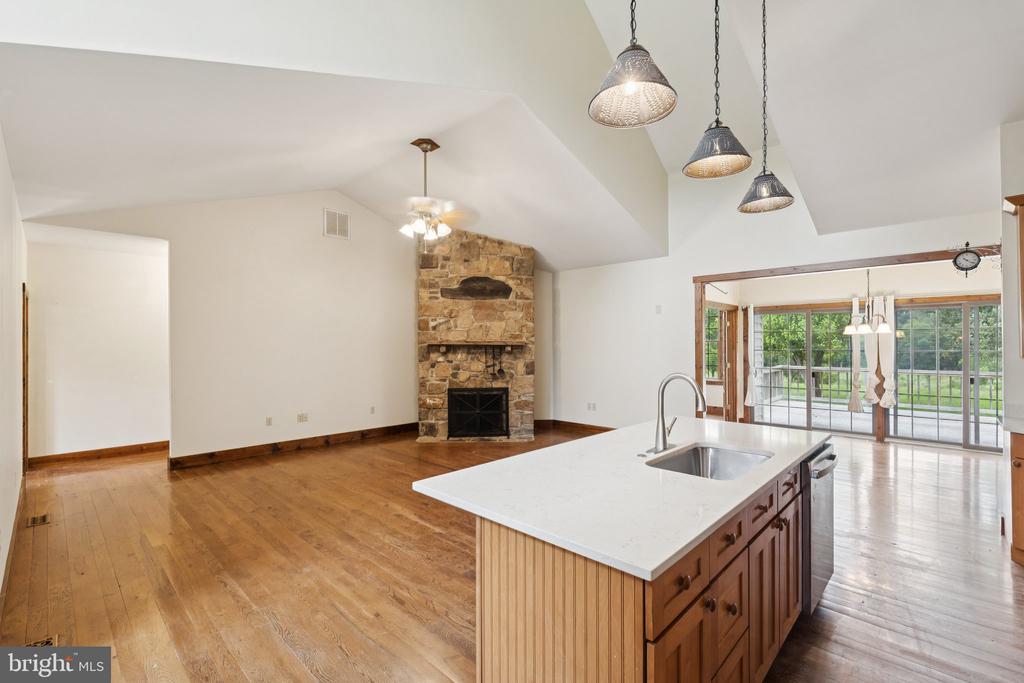 2716 HUNTING RIDGE ROAD