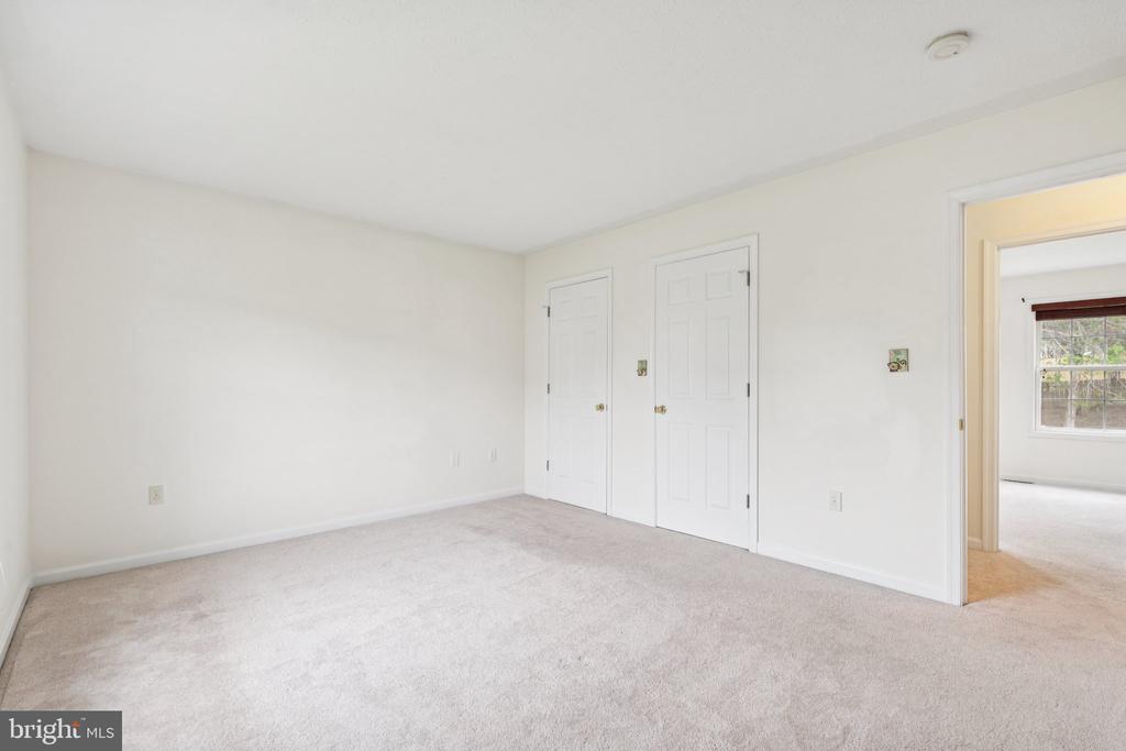 308 SENSENY GLEN DRIVE