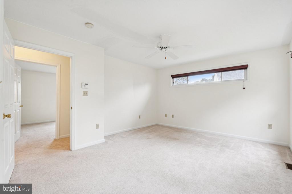 308 SENSENY GLEN DRIVE