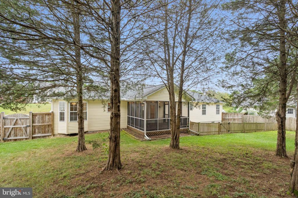 308 SENSENY GLEN DRIVE