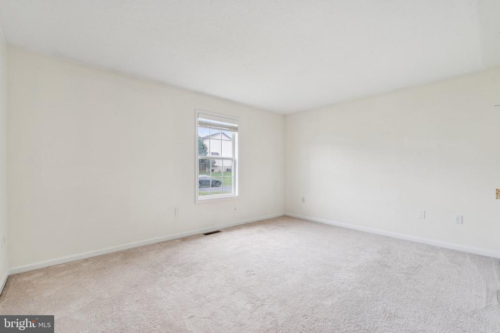 308 SENSENY GLEN DRIVE
