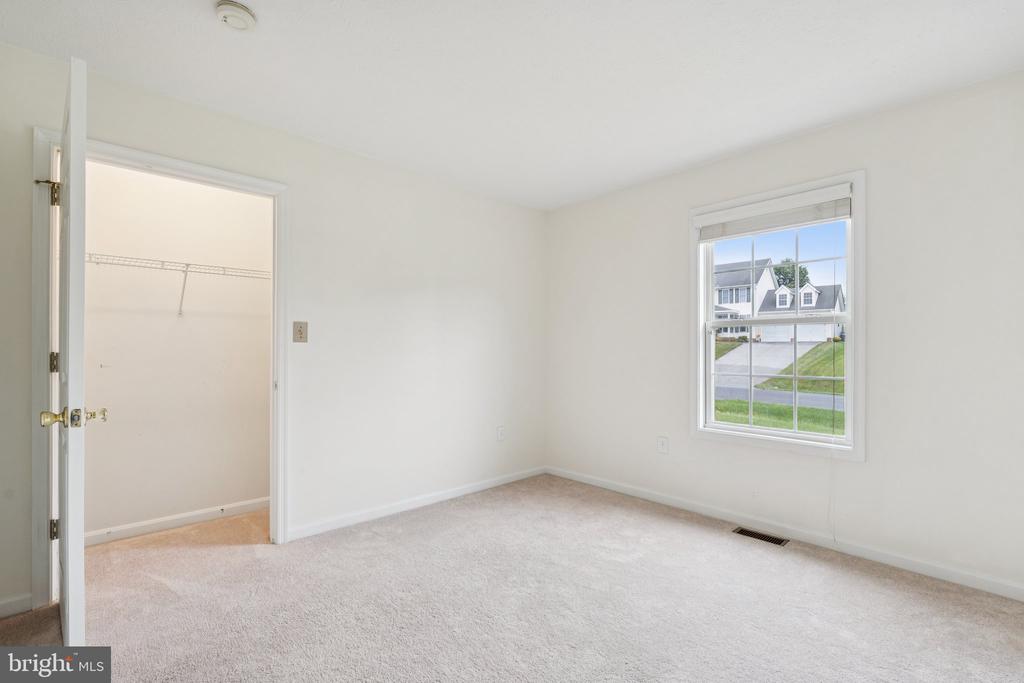 308 SENSENY GLEN DRIVE