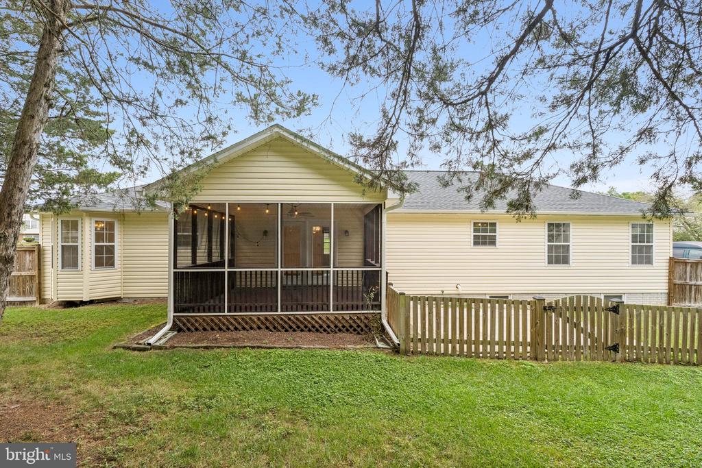308 SENSENY GLEN DRIVE