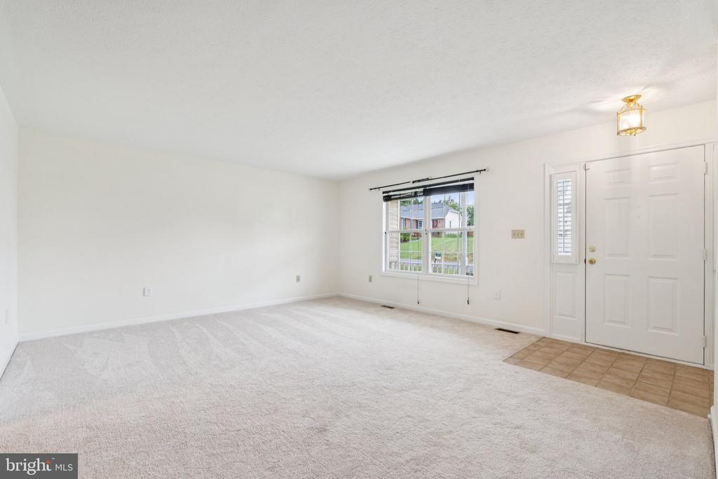 308 SENSENY GLEN DRIVE