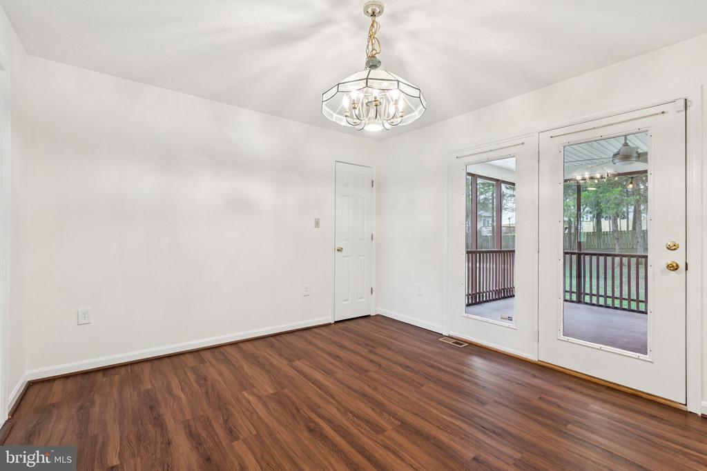 308 SENSENY GLEN DRIVE