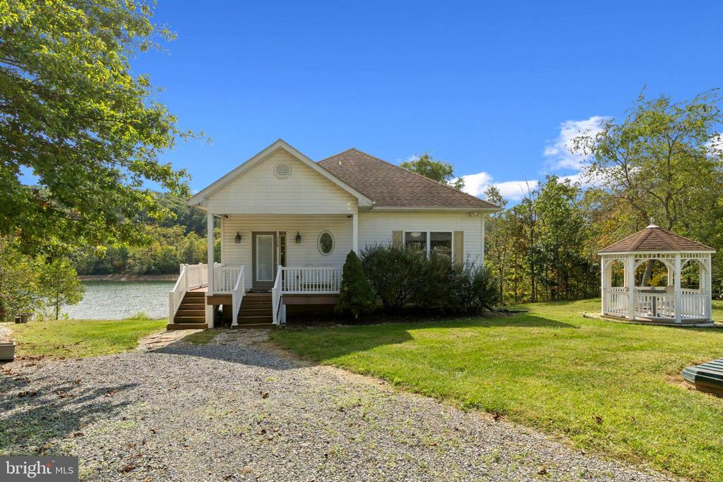 125 CHEROKEE TRAIL