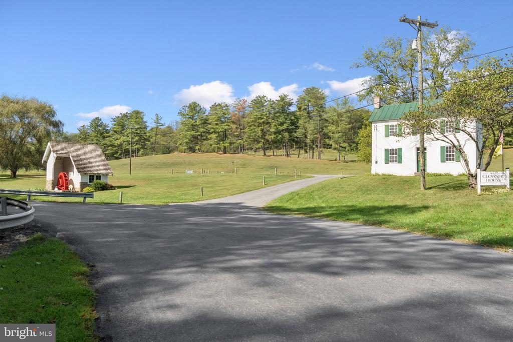 125 CHEROKEE TRAIL