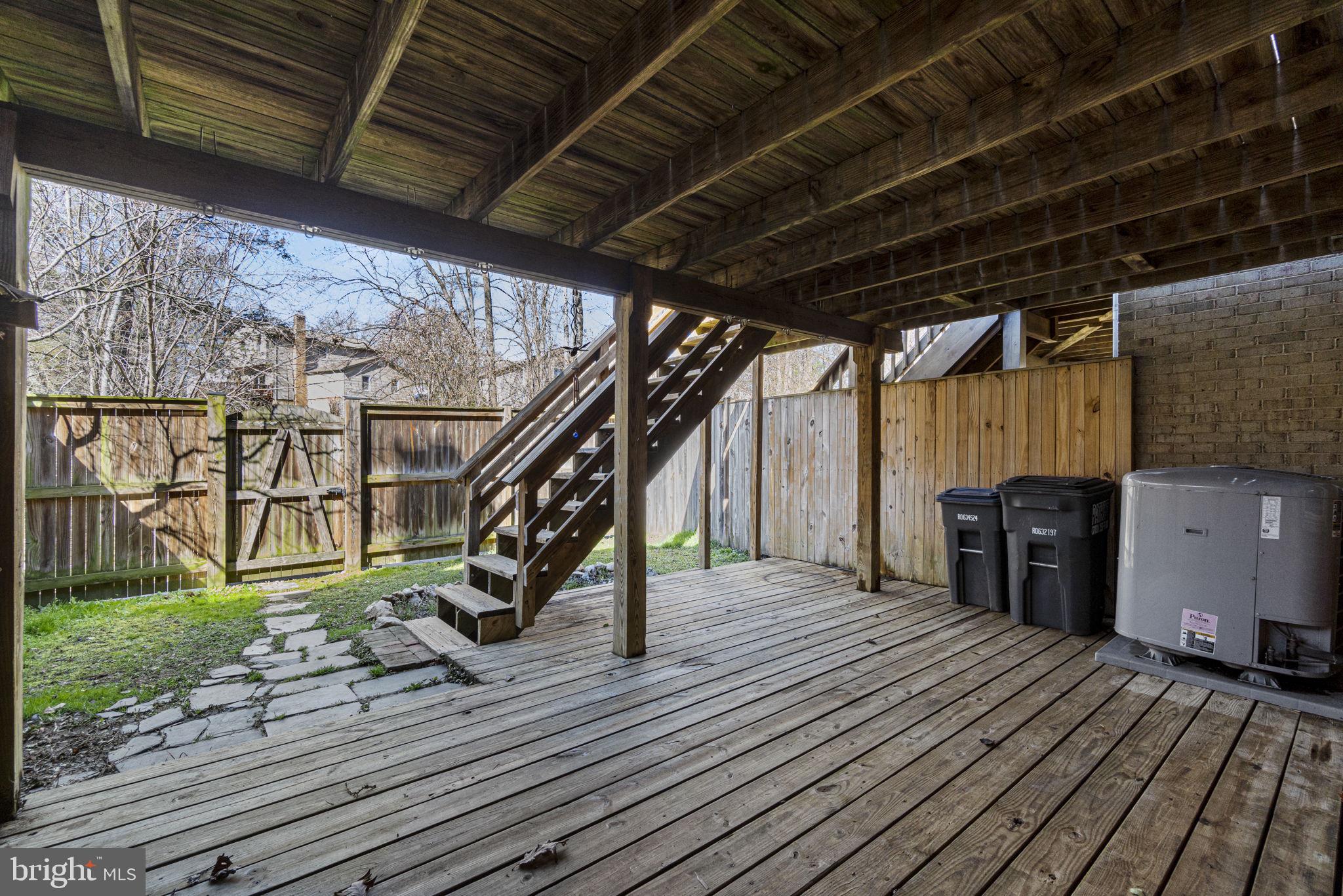 8046 SLEEPY VIEW LANE