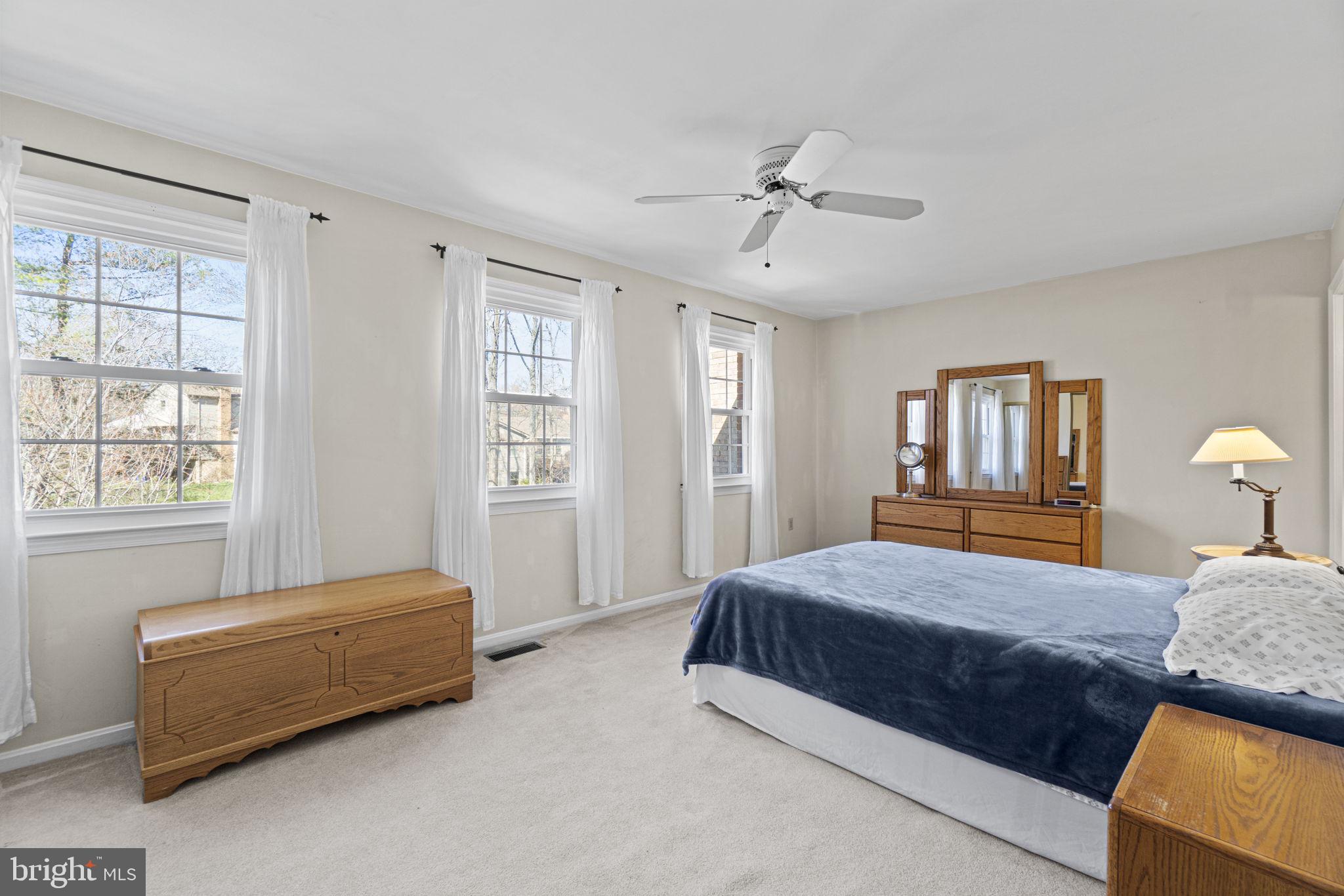 8046 SLEEPY VIEW LANE