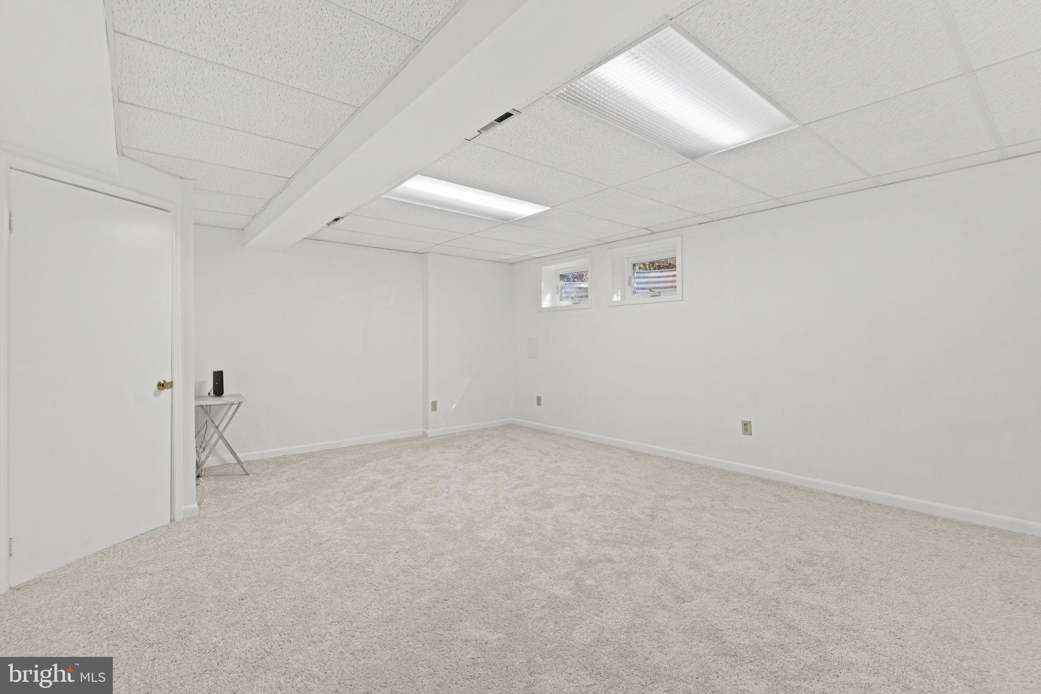 8046 SLEEPY VIEW LANE