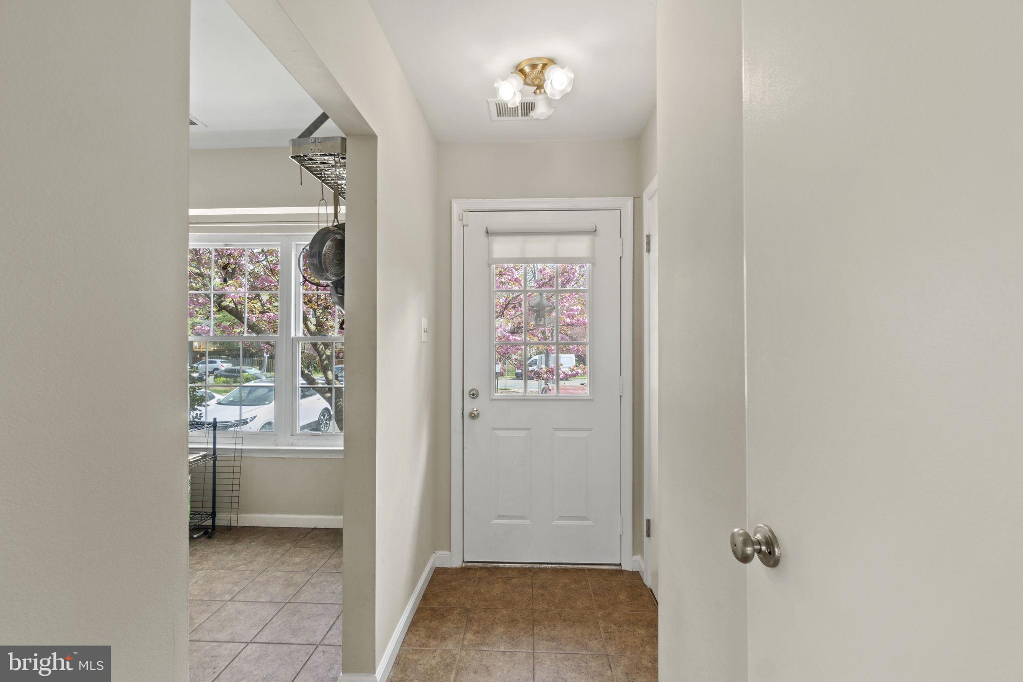 6917 CHISWICK LANE