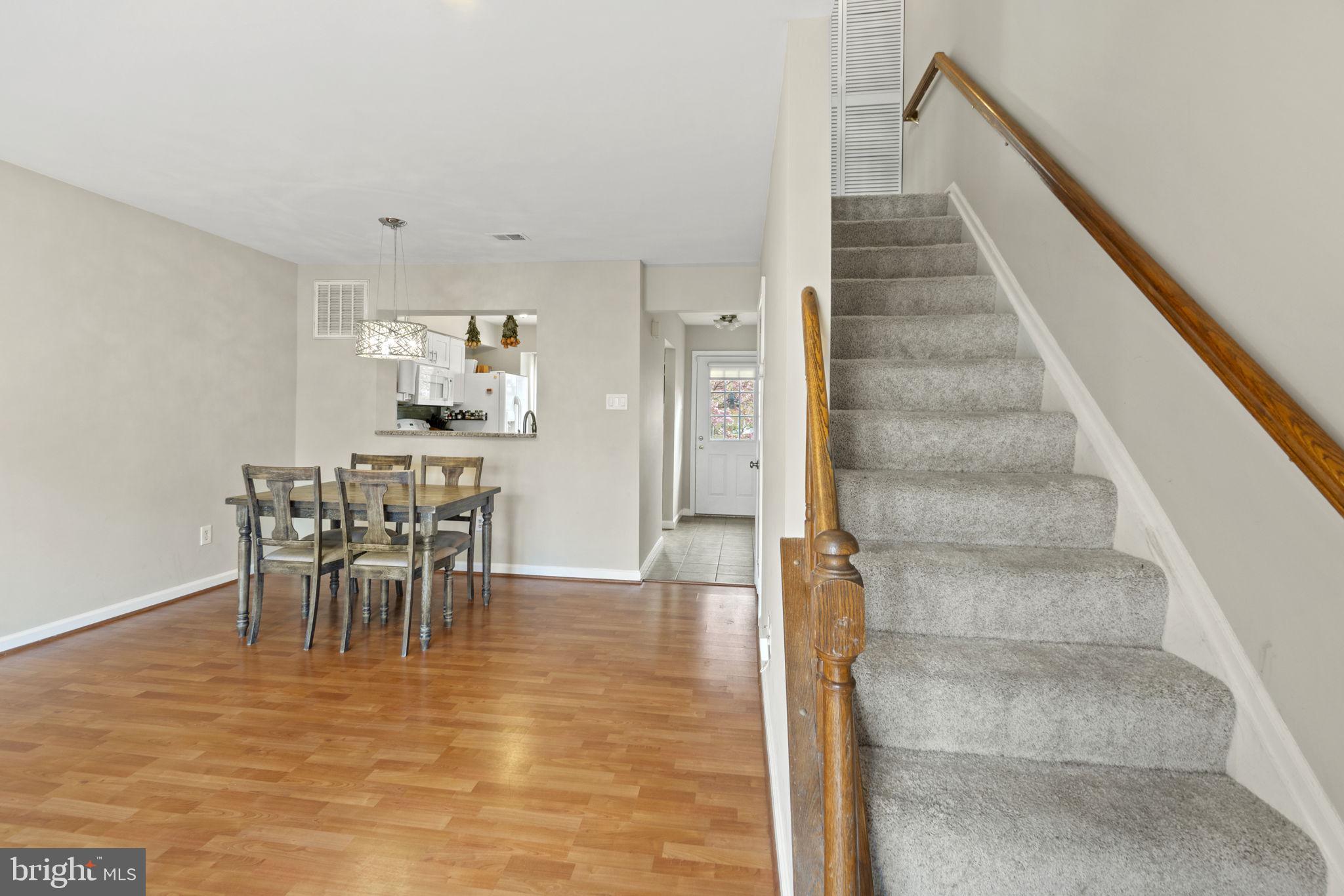 6917 CHISWICK LANE