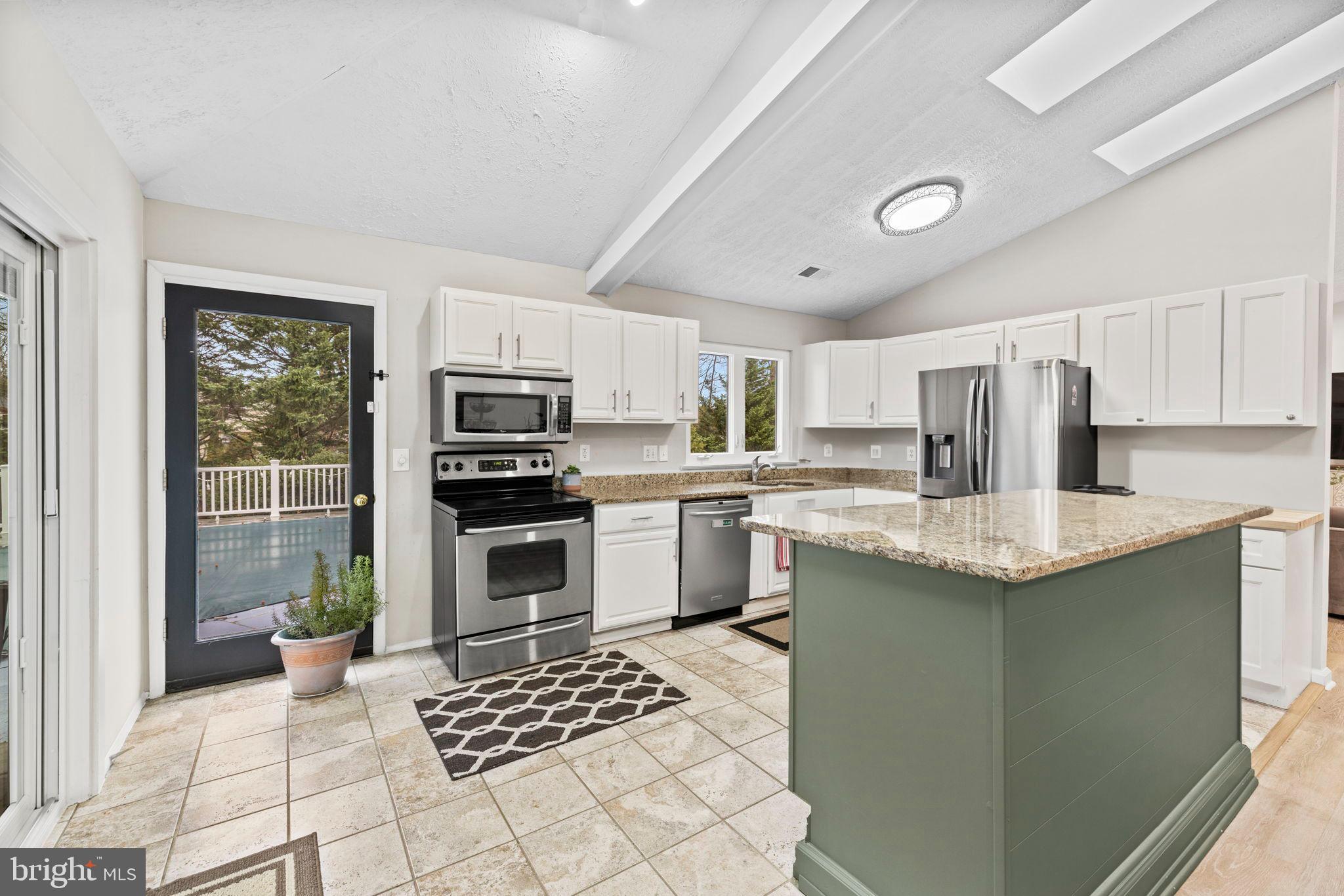 10415 FYFE COURT
