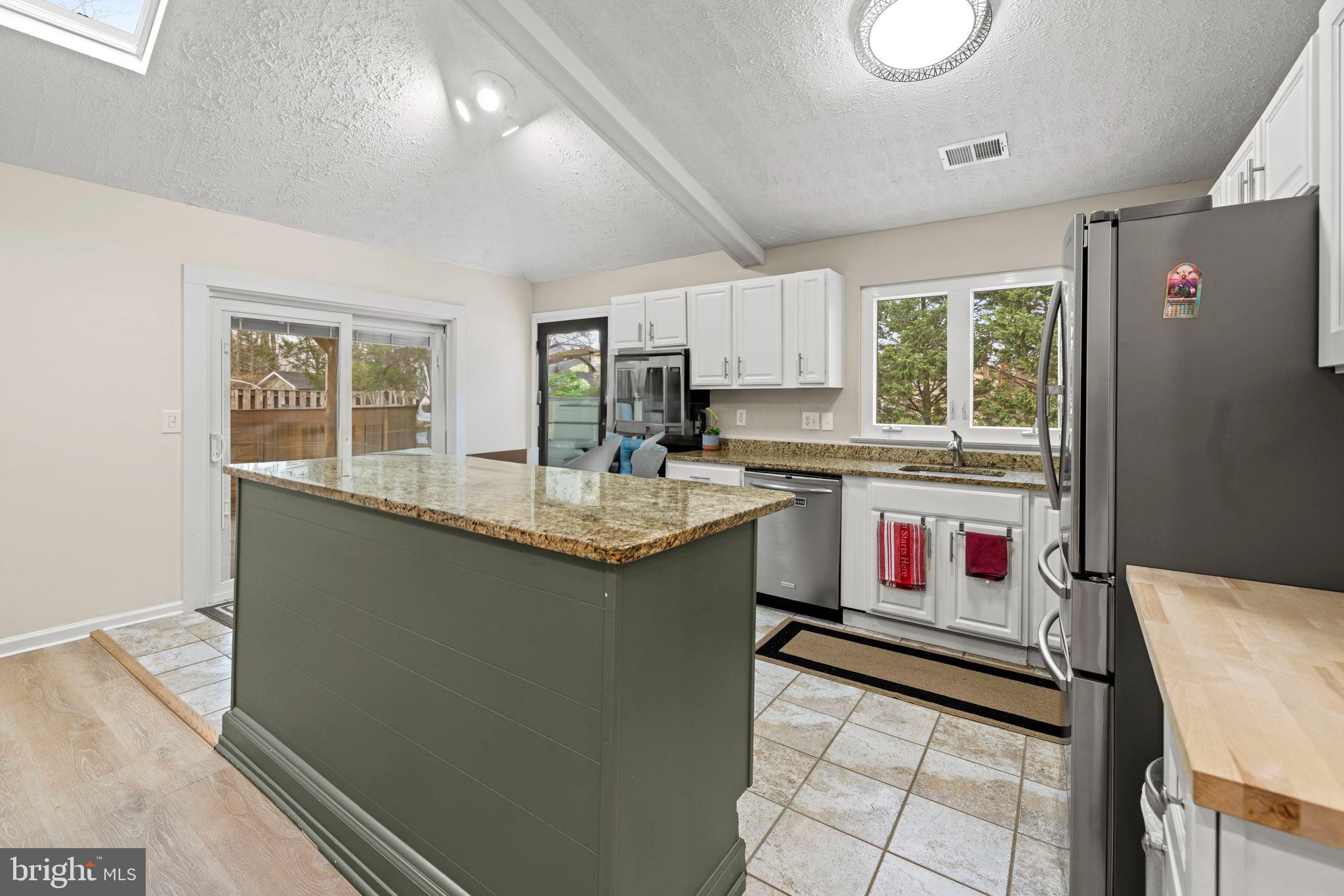 10415 FYFE COURT