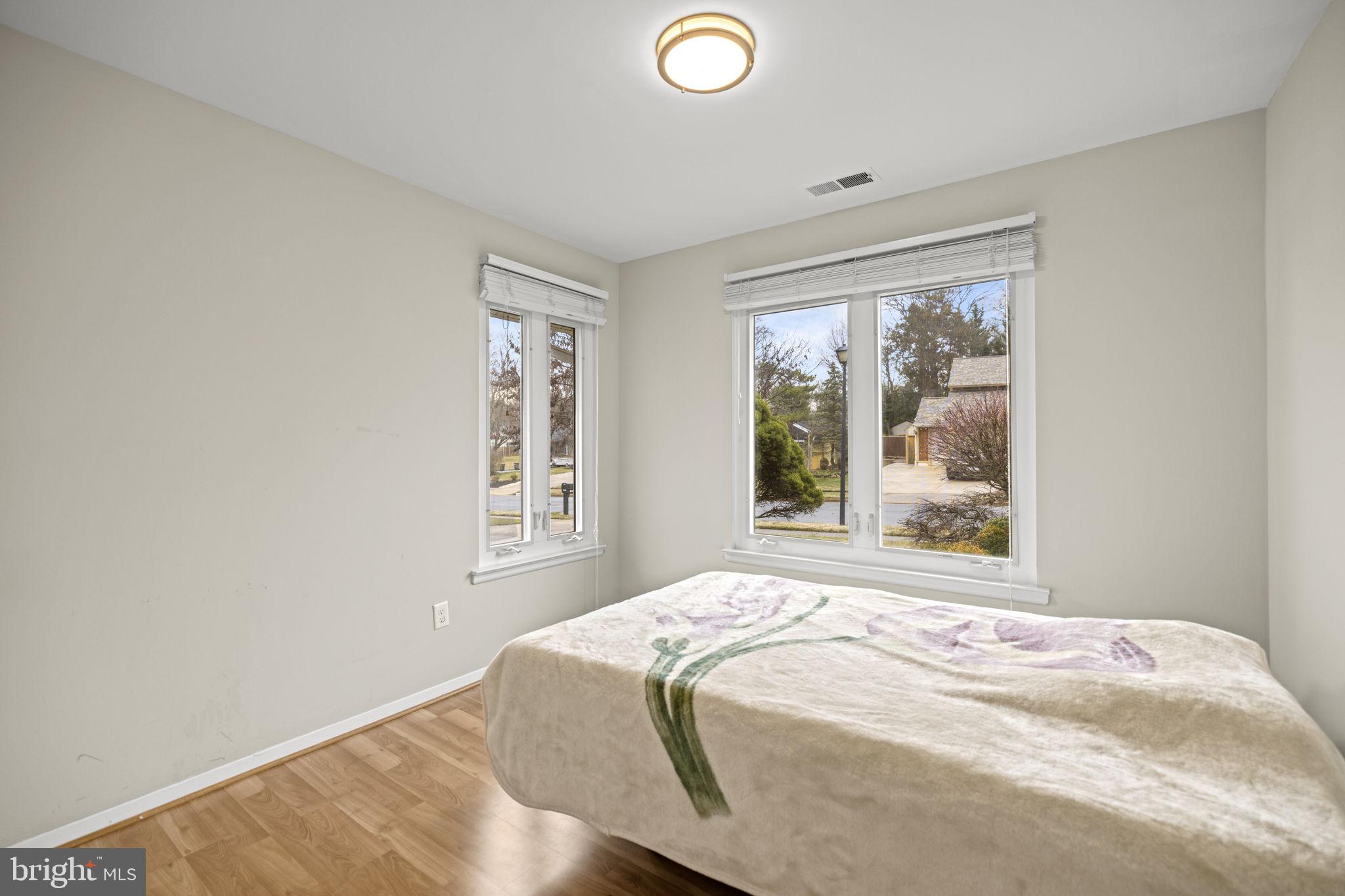 10415 FYFE COURT