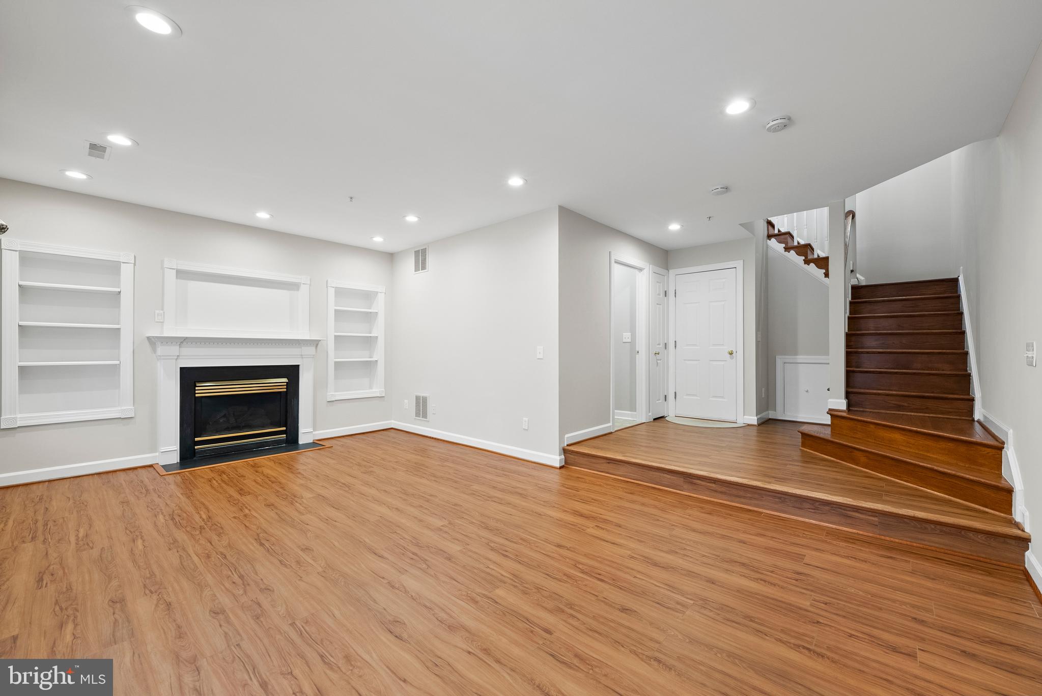 8025 KIDWELL HILL COURT