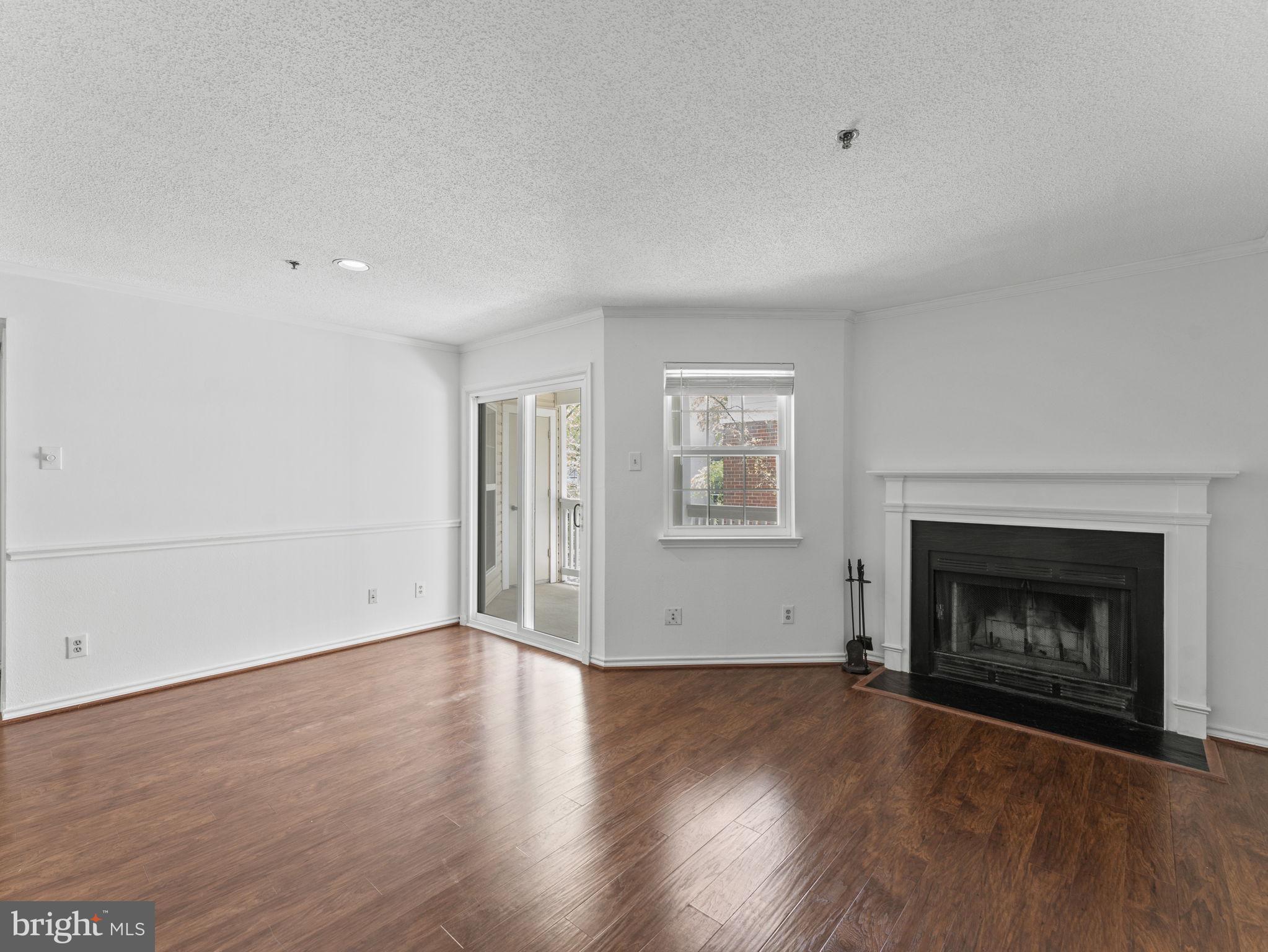 1504 LINCOLN WAY 320