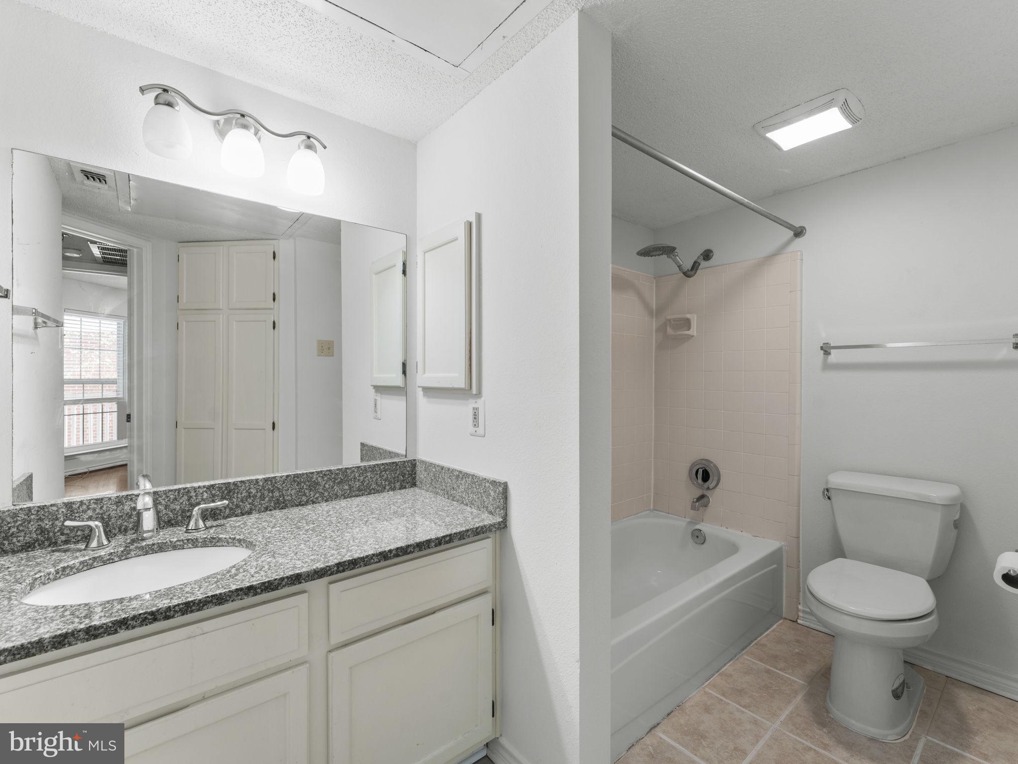1504 LINCOLN WAY 320