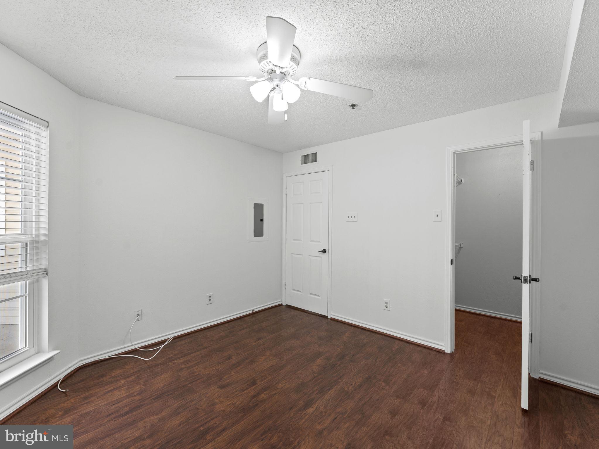 1504 LINCOLN WAY 320
