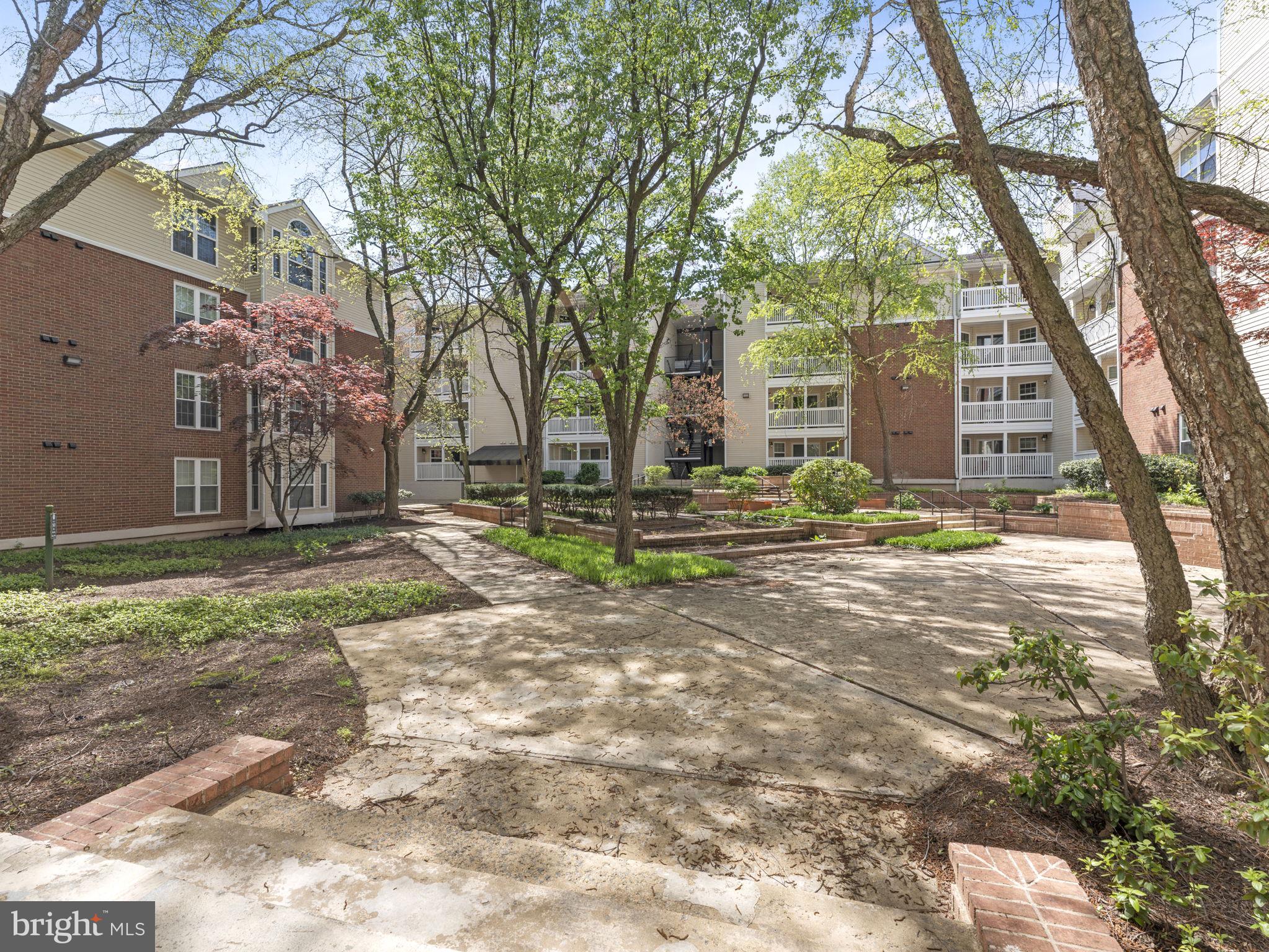 1504 LINCOLN WAY 320