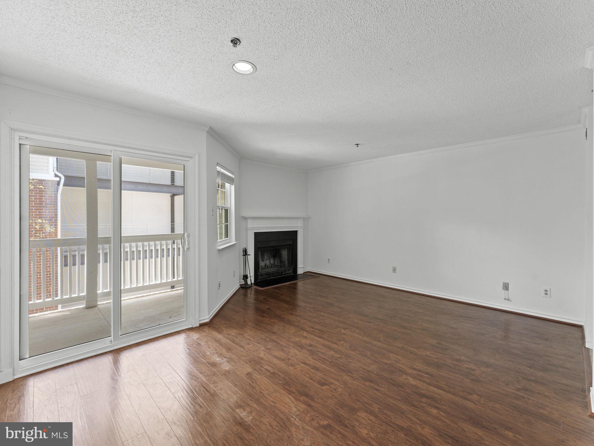 1504 LINCOLN WAY 320