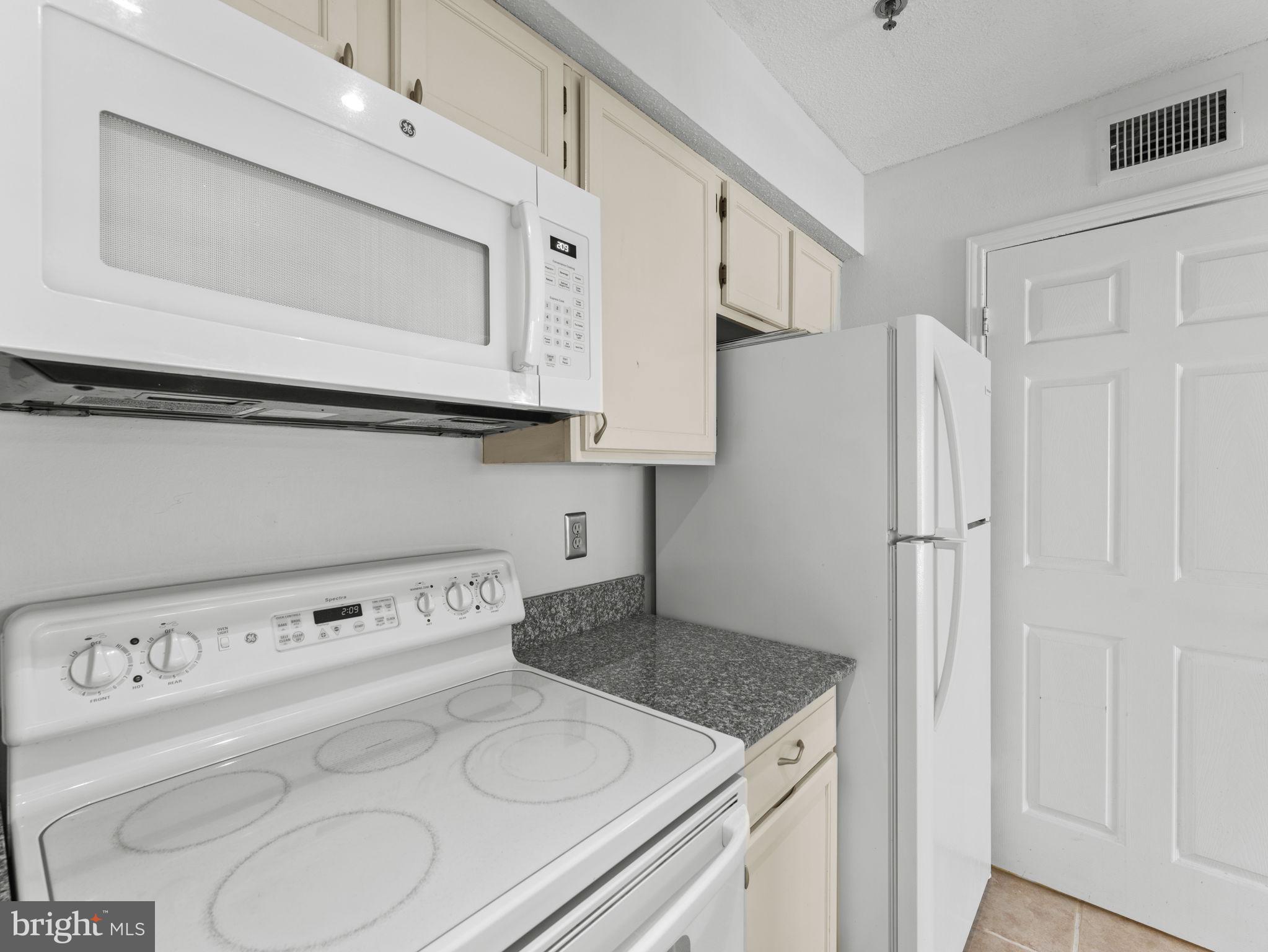 1504 LINCOLN WAY 320