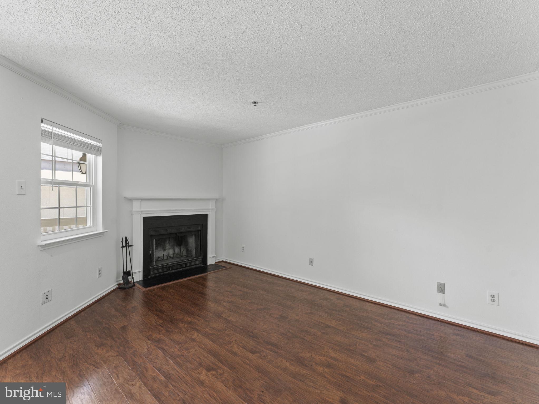 1504 LINCOLN WAY 320