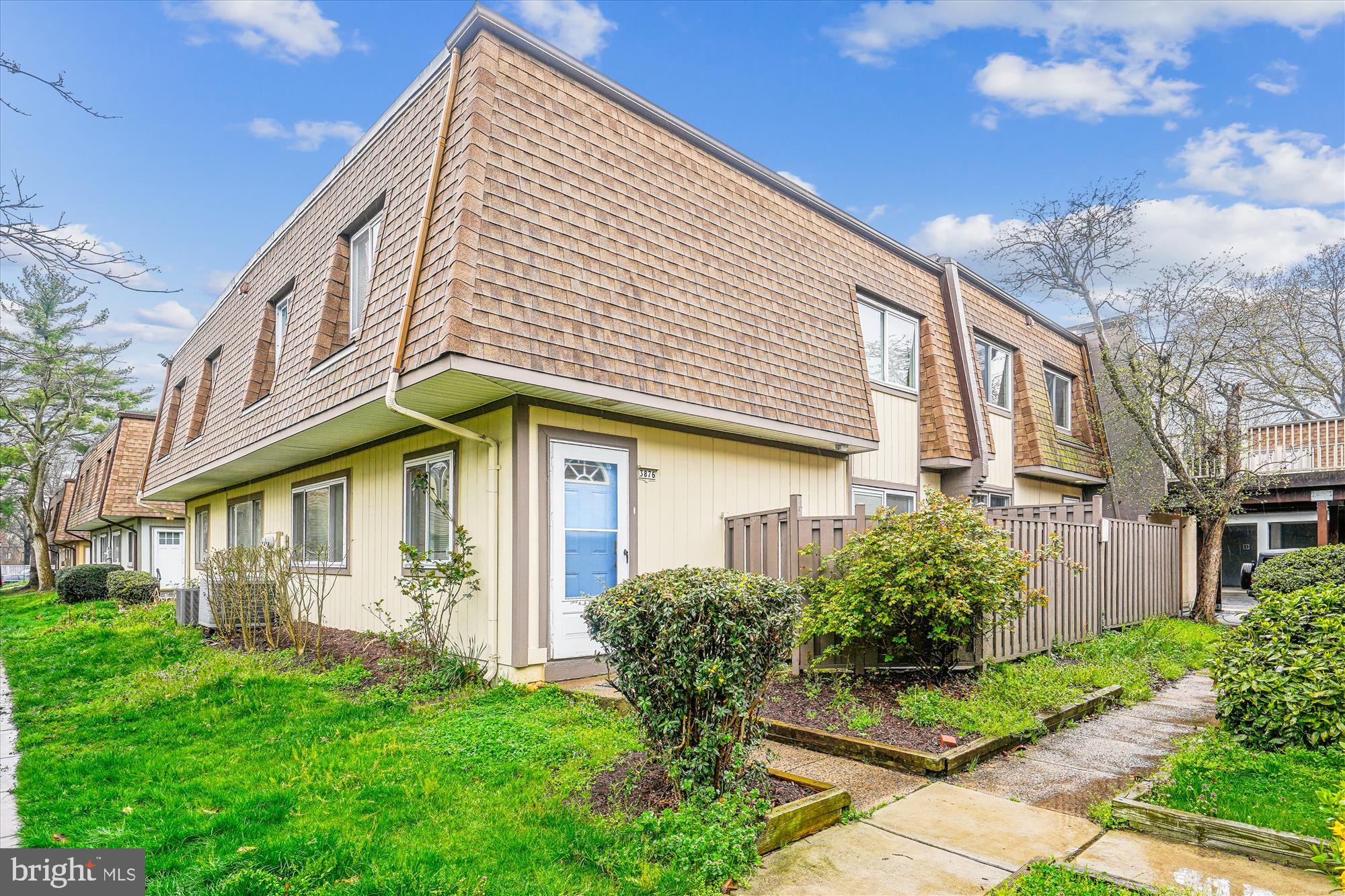 3878 MANZANITA PL D
