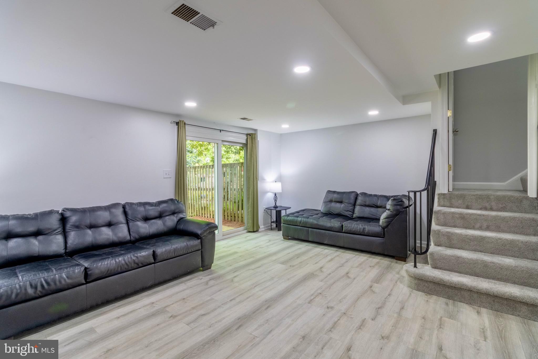 9058 ROSEWALL COURT
