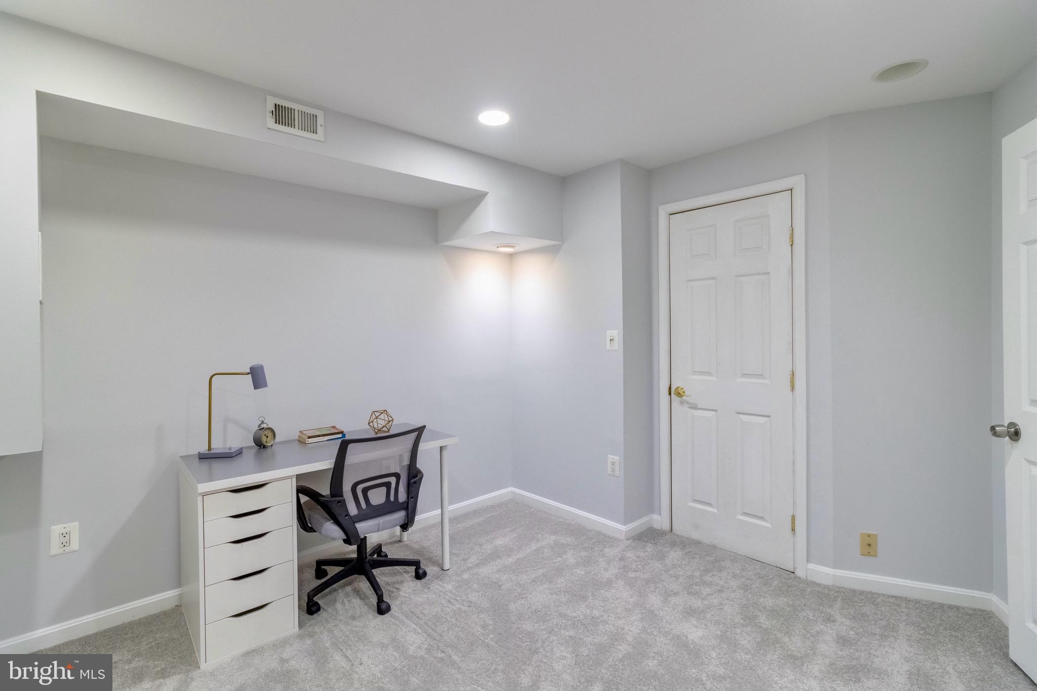 9058 ROSEWALL COURT