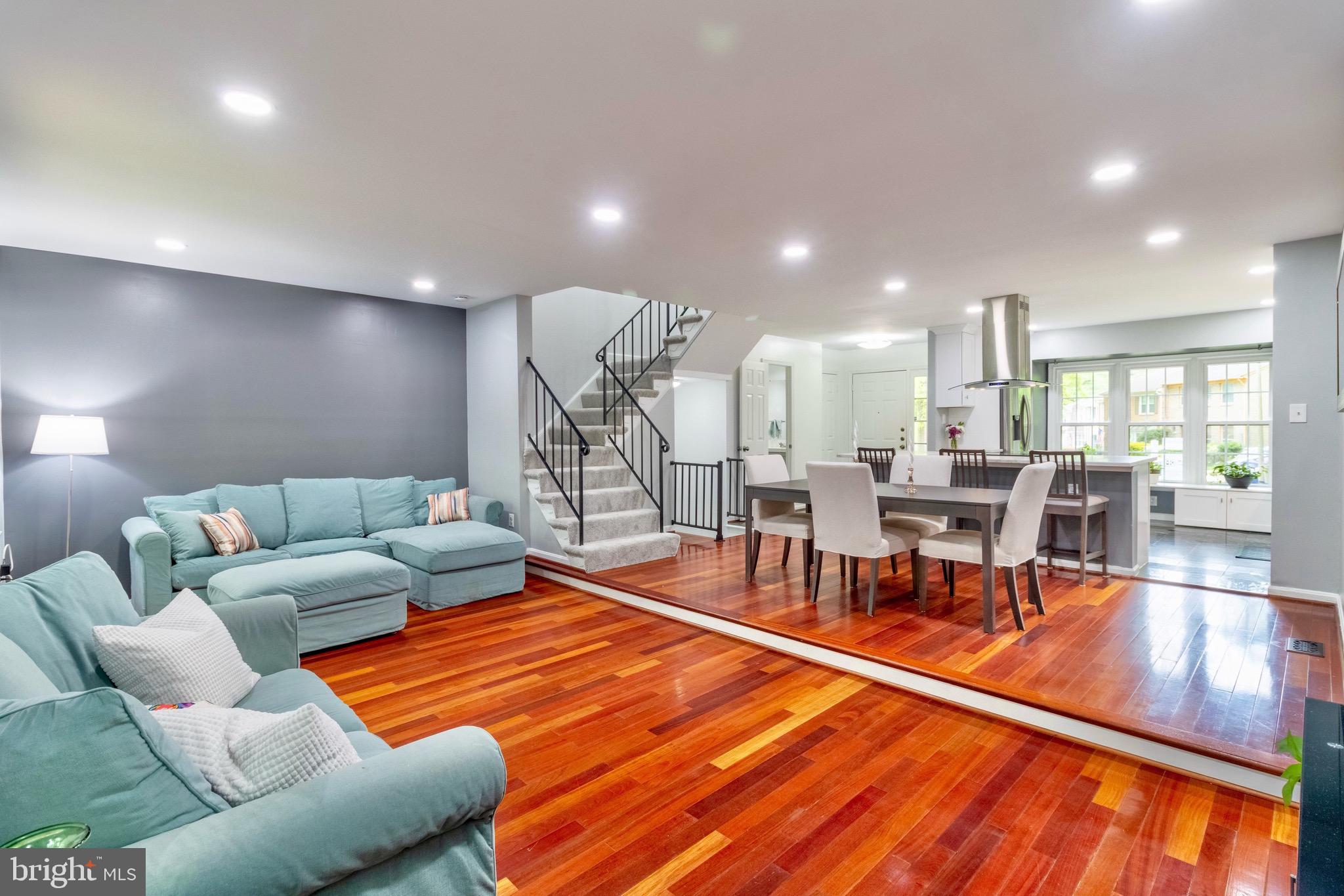 9058 ROSEWALL COURT