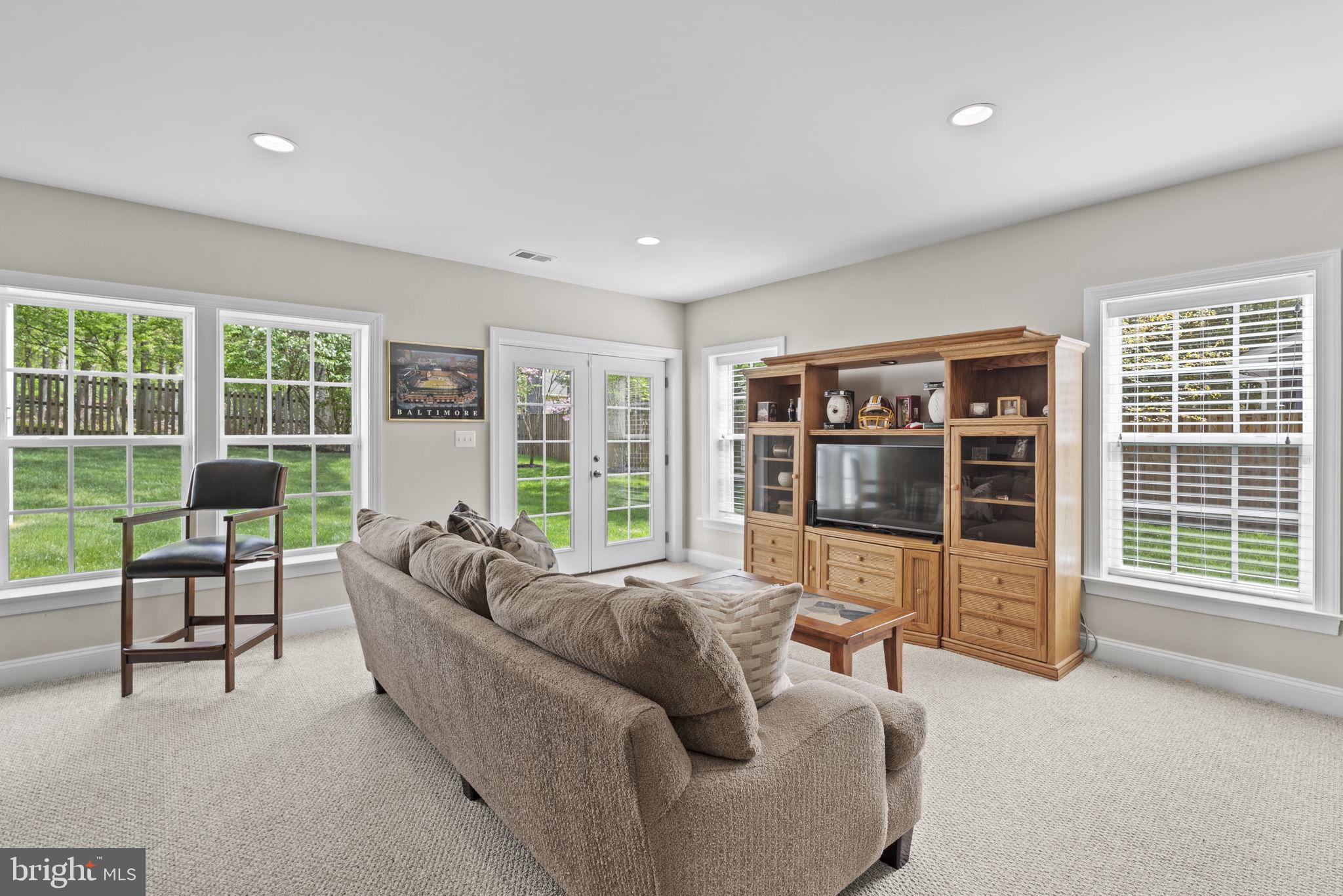 8620 JANET LANE