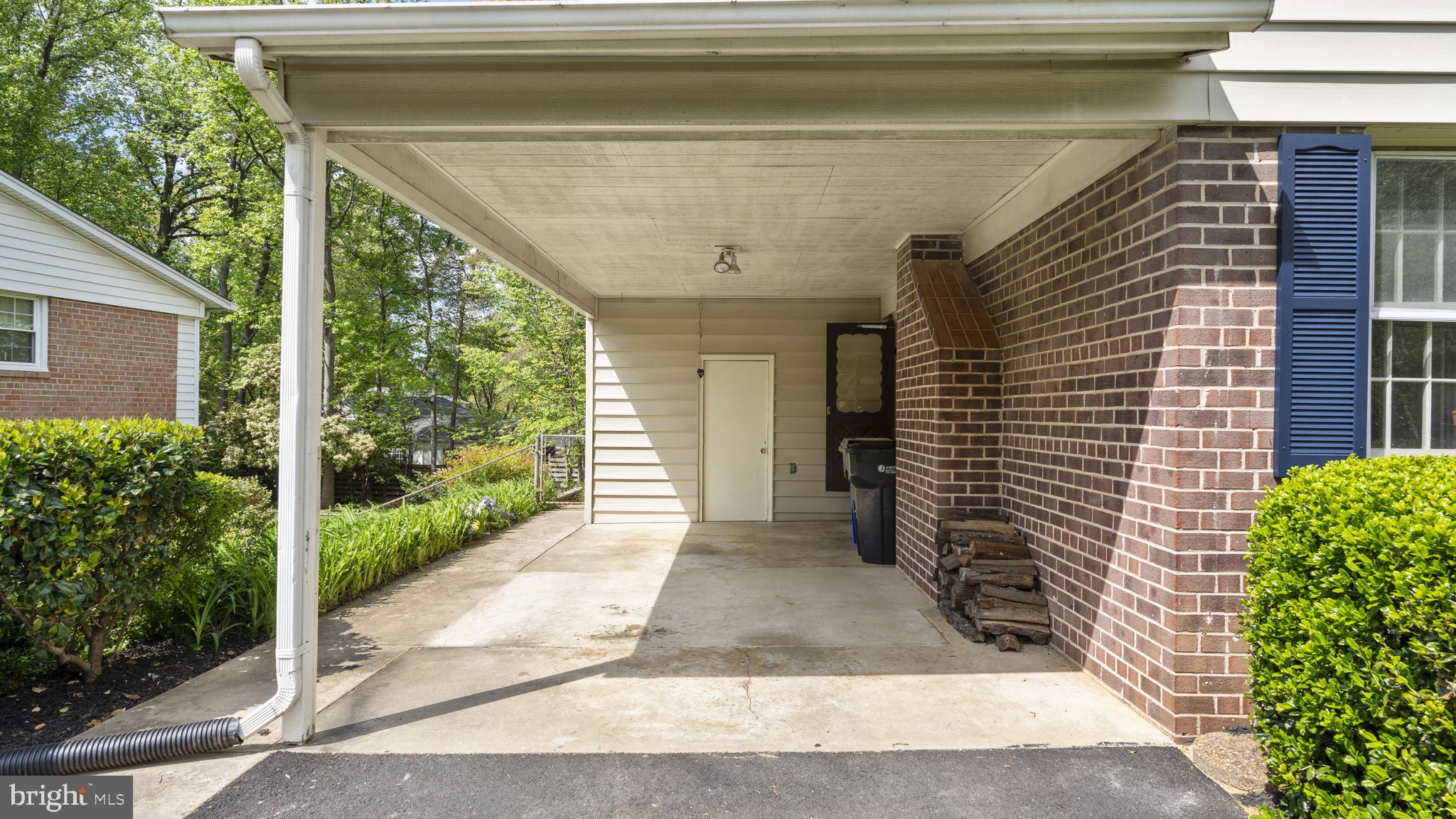 6909 SYDENSTRICKER ROAD