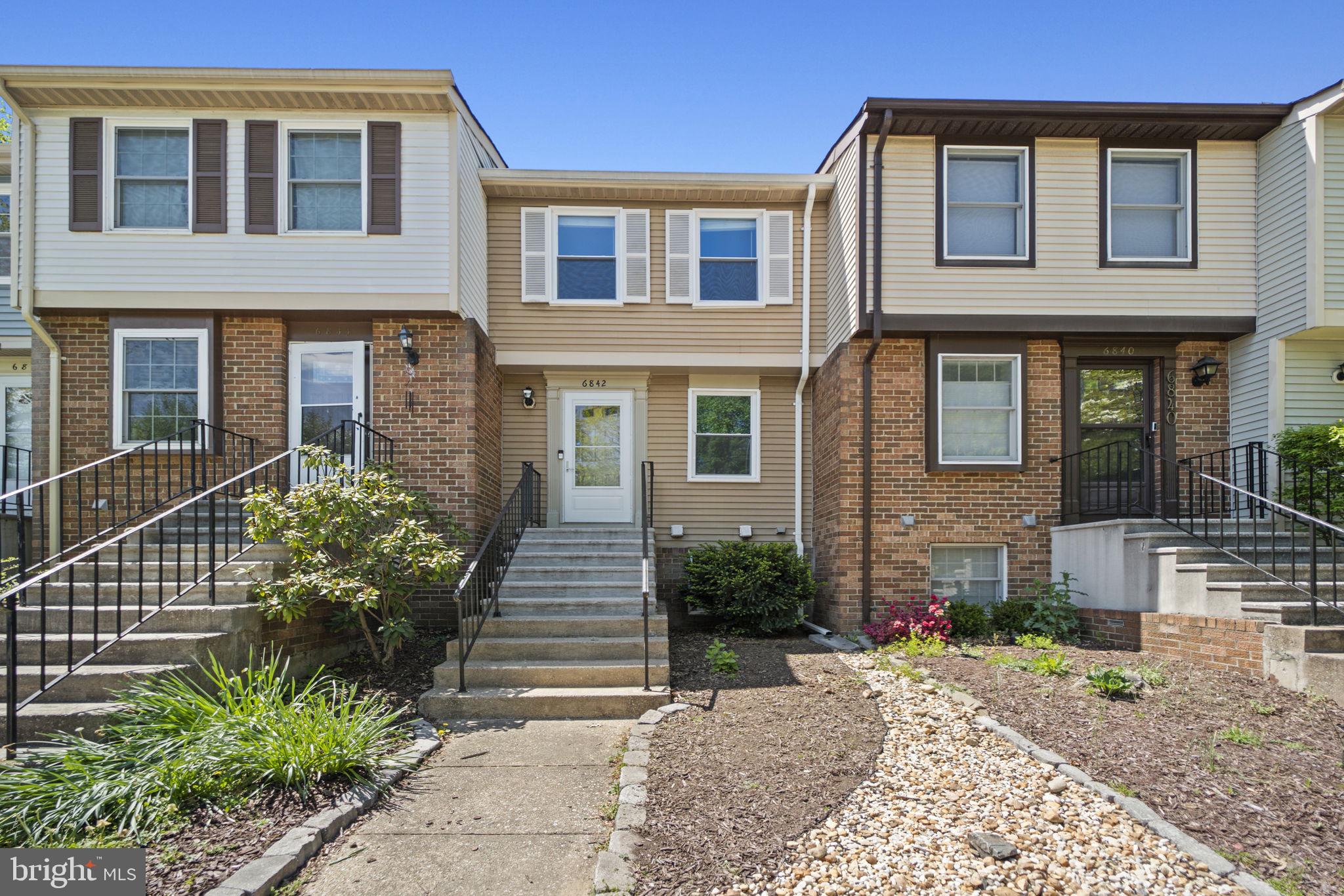 6842 HEATHERWAY COURT