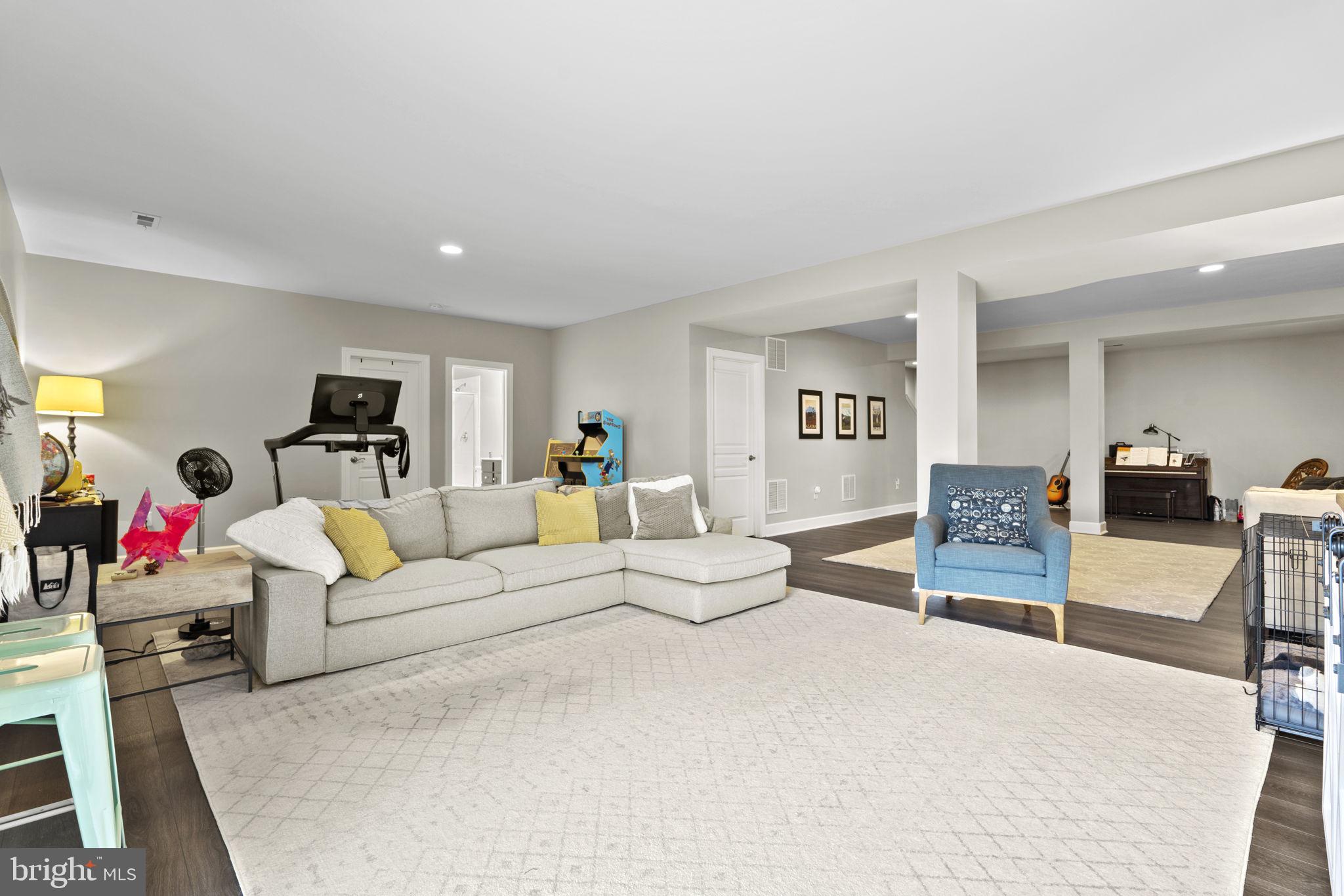 9228 CLEMENTINE COURT