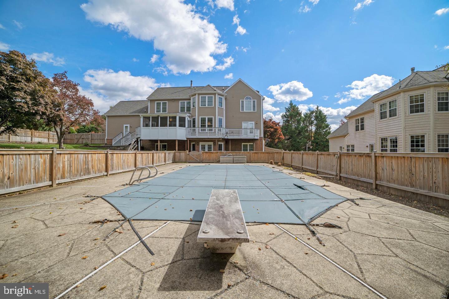 1292 MIDDLETON COURT