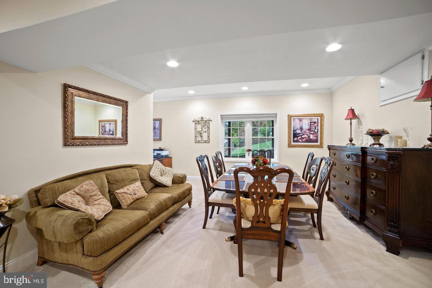 1292 MIDDLETON COURT