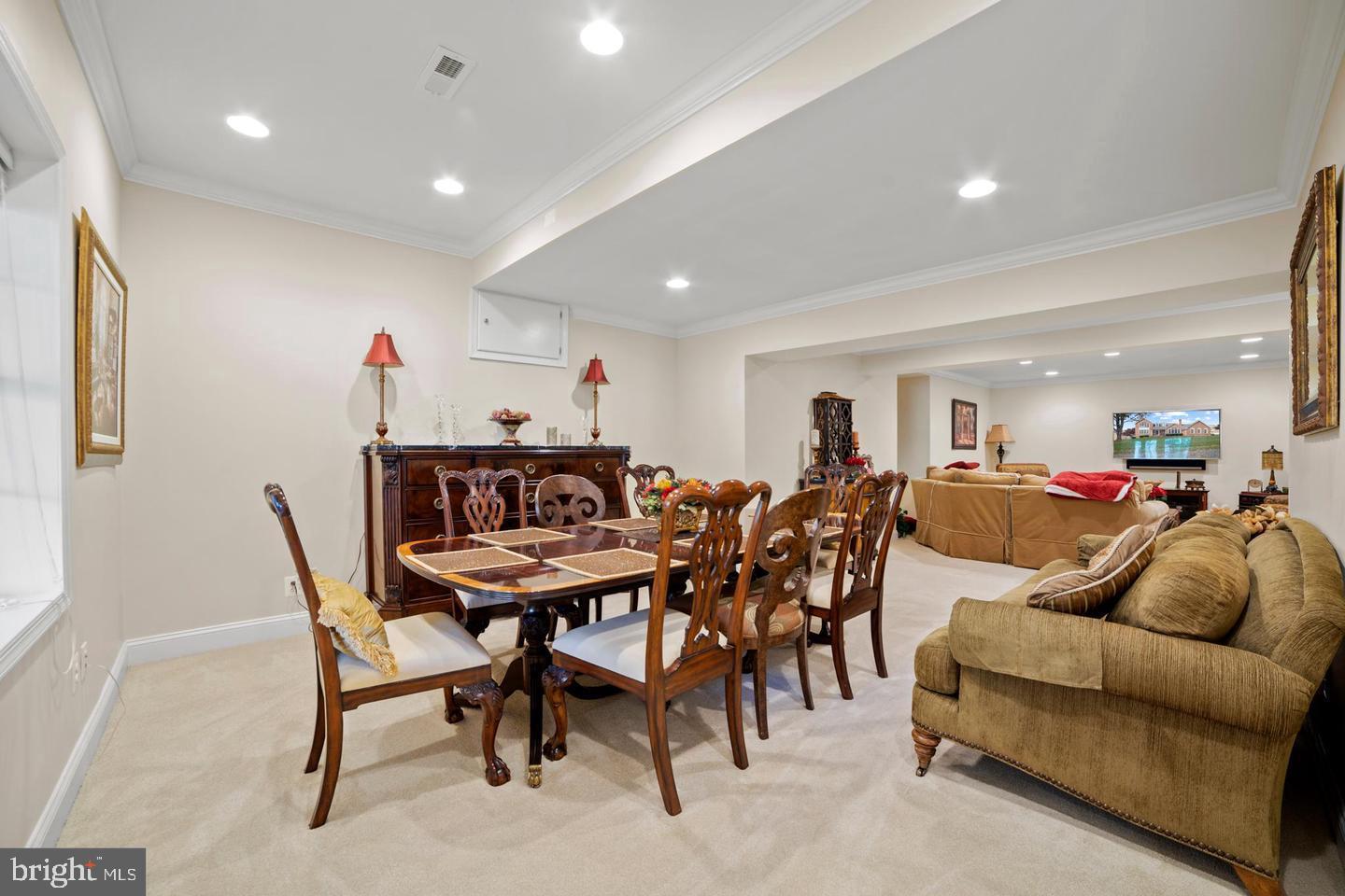 1292 MIDDLETON COURT