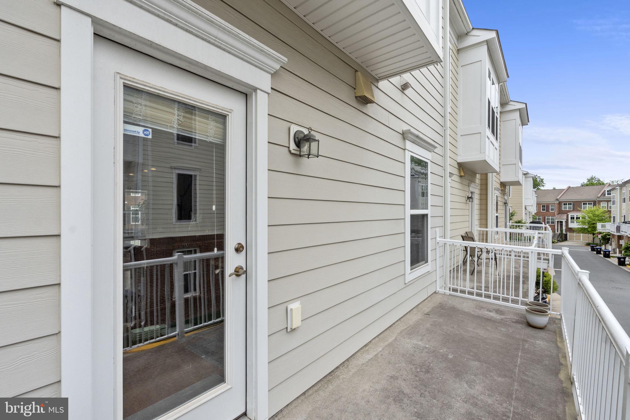 9618 STOCKWELL LANE